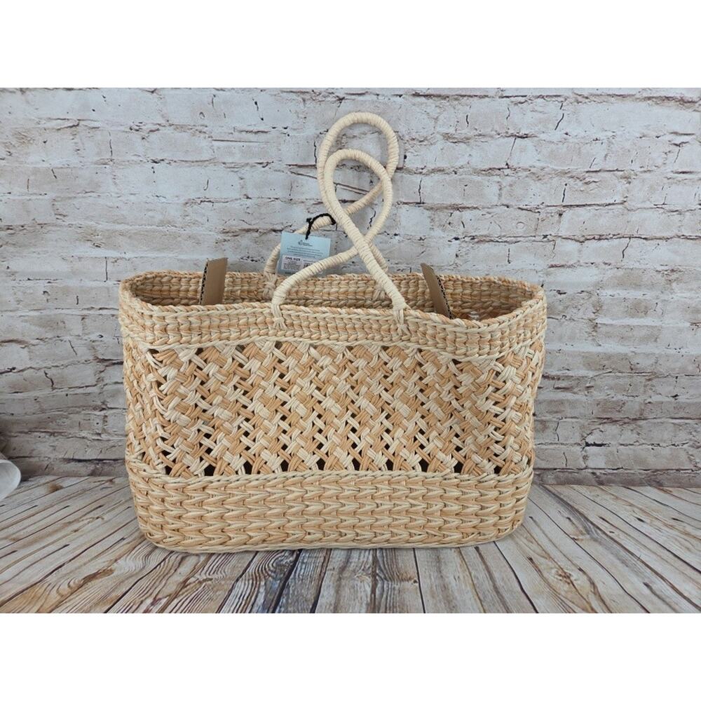 Shade & Shore Beige Tote Bag Top Handle Wicker Beach Casual Travel Rectangle